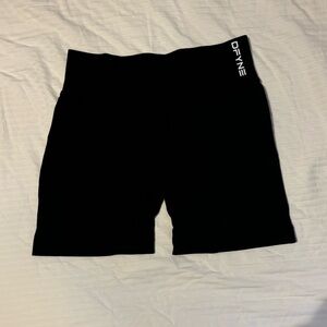 DFYNE Dynamic Short 4.5” Black